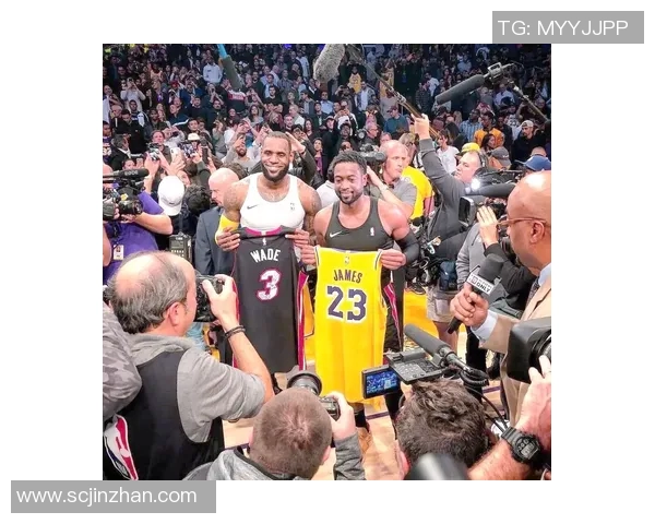 2015年热火与湖人对决回顾:经典比赛中的明星对抗与战术较量 2015年热火与湖人对决回顾:经典比赛中的明星对抗与战术较量