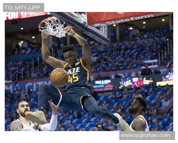 多诺万米切尔带领球队冲击季后赛展现超凡实力与领导魅力 多诺万米切尔带领球队冲击季后赛展现超凡实力与领导魅力